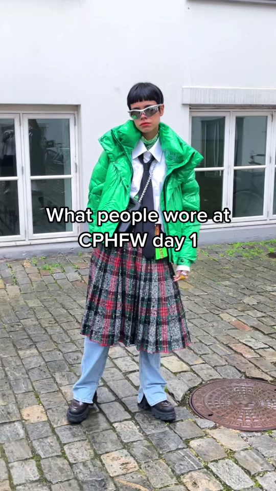 @cphfw #streetstyle day 1! ✨ Here’s what people are wearing at Copenhagen Fashion Week. #fashiontiktok #cphfw #bags #stylesnap #fashiontok #fashioninspo #copenhagen  thumbnail